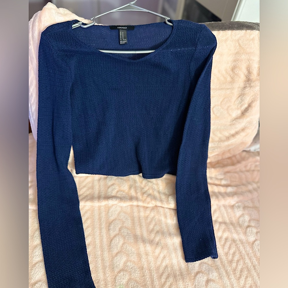 Forever 21. Blue cropped sweater. Women’s size medium.